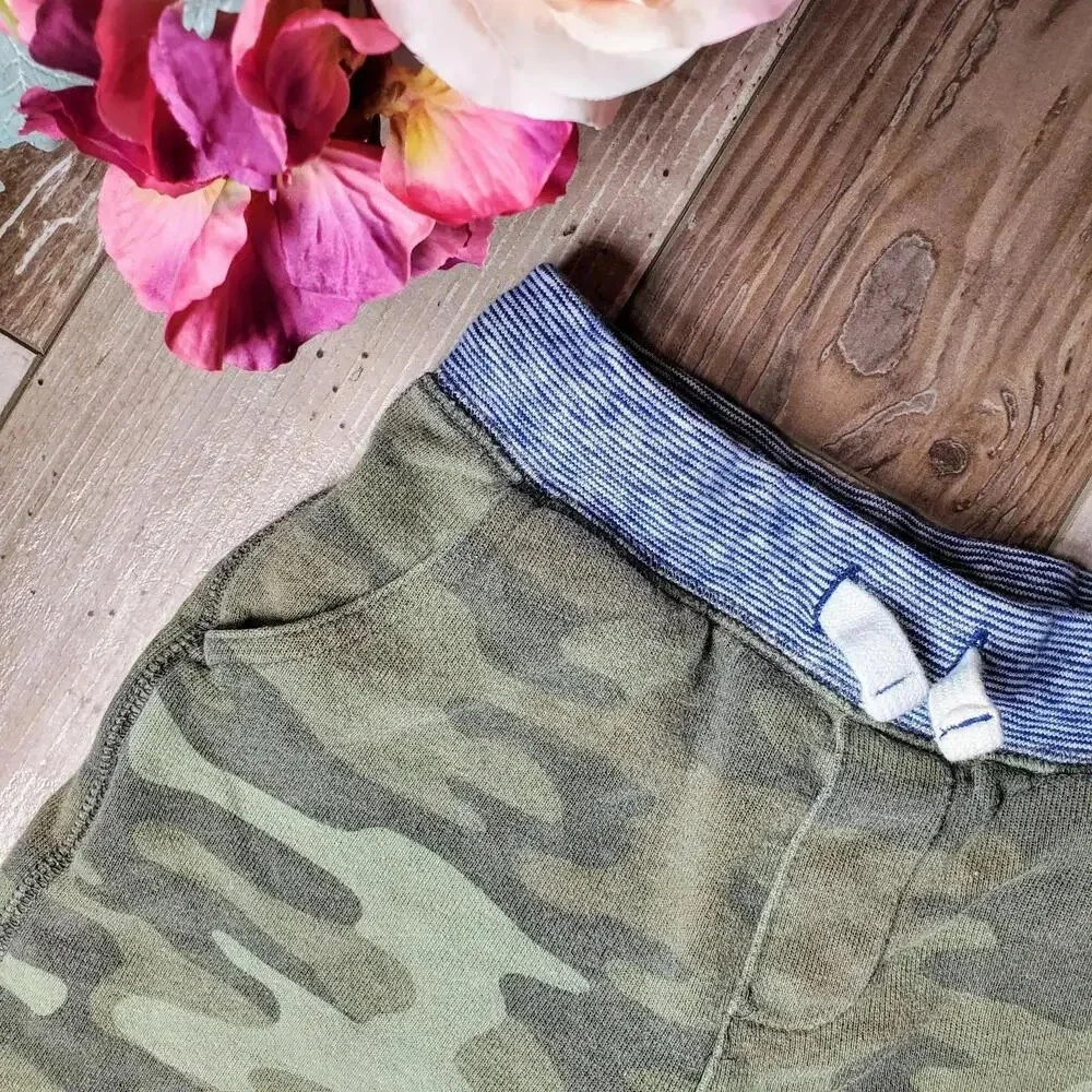 Carter's KID Size 6/6A Boys Green Camo Sweatshorts Casual Shorts 100% Cotton